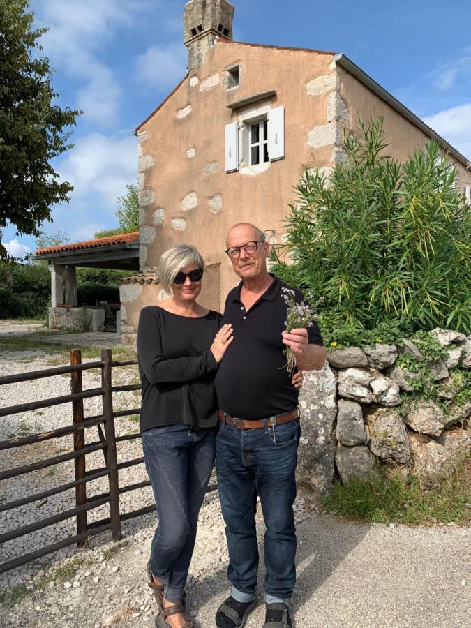 Lovrini Dvori Apartment Brusici Exterior foto